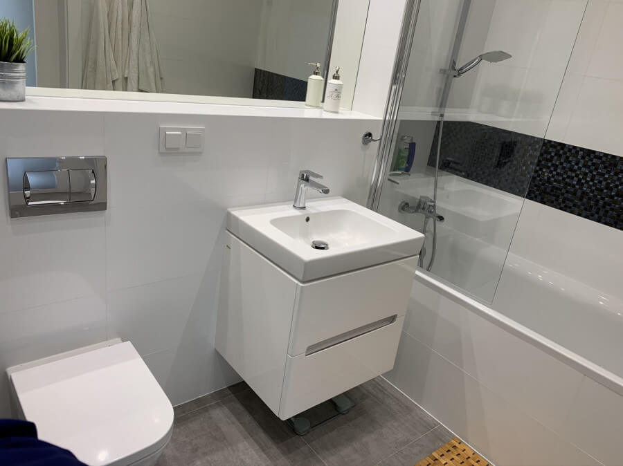 bathroom in gdansk apartment